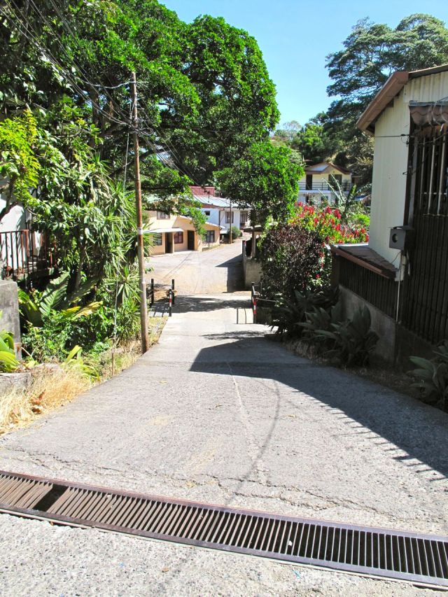 Around Piedades de Santa Ana