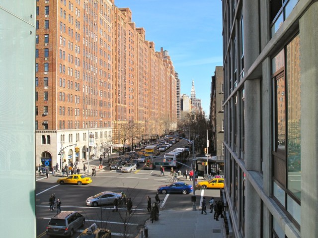 NYC street to Empire state